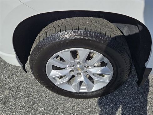 Used 2023 Chevrolet Silverado 1500 Custom image 18