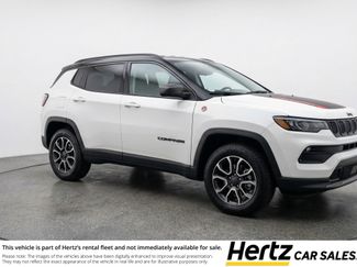 Used 2025 Jeep Compass Trailhawk video 1