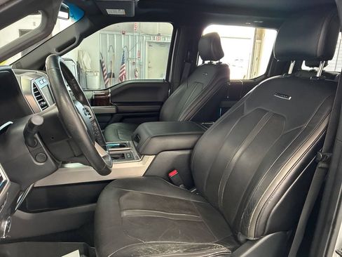 Used 2015 Ford F150 Platinum w/ Equipment Group 701A Luxury AWD/4WD image 8