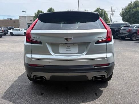 Used 2021 Cadillac XT4 Premium Luxury w/ Cold Weather Package FWD image 4