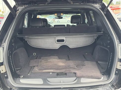 Used 2017 Jeep Grand Cherokee Limited AWD/4WD image 8