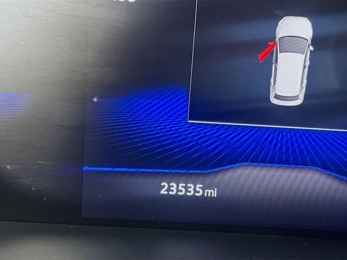 Used 2024 Volkswagen Taos SE image 18