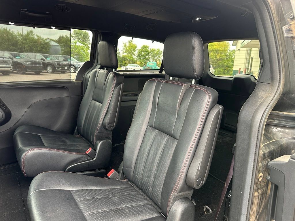 Used 2017 Dodge Grand Caravan GT FWD image 21