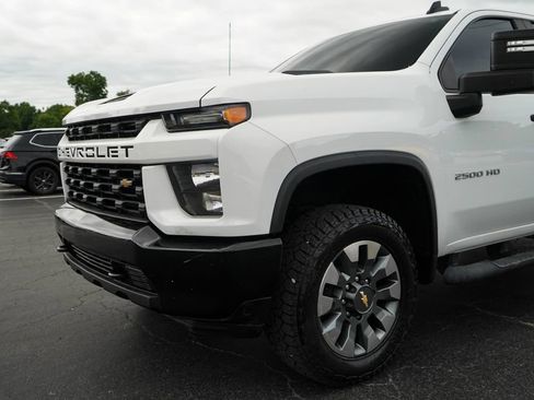 Used 2022 Chevrolet Silverado 2500 Custom w/ Custom Value Package AWD/4WD image 16