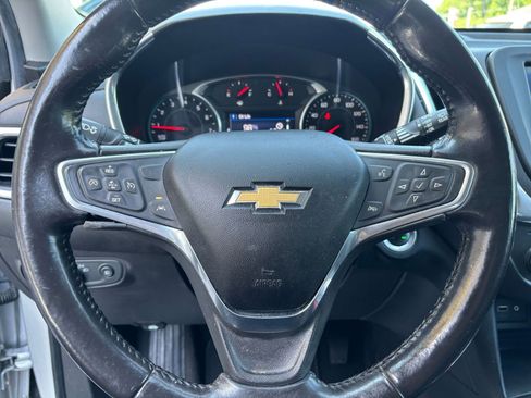 Used 2020 Chevrolet Equinox LT w/ Driver Convenience Package FWD image 28
