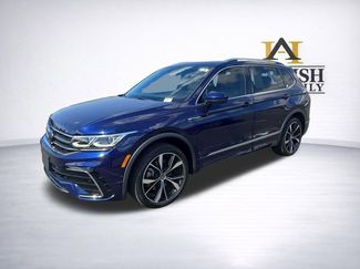 Used 2024 Volkswagen Tiguan SEL R-Line video 3