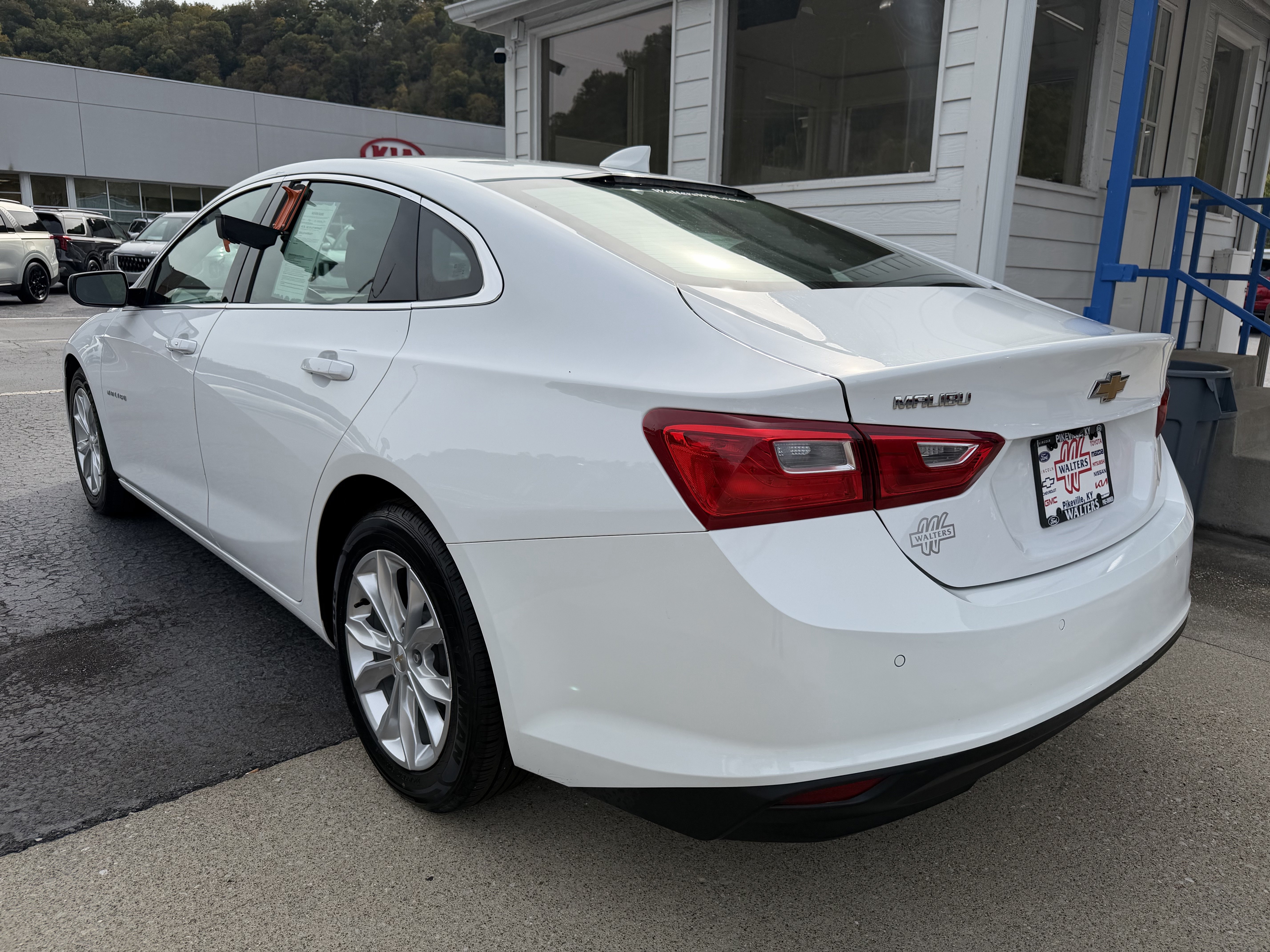 Used 2024 Chevrolet Malibu LT FWD image 5