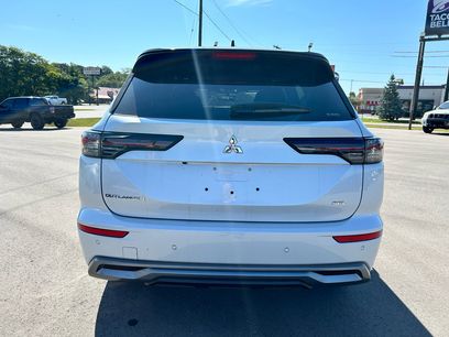 New 2025 Mitsubishi Outlander SEL