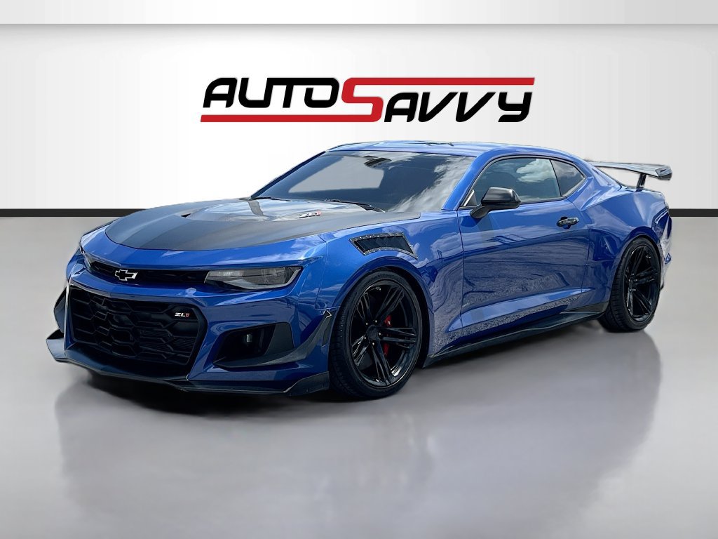 Used 2019 Chevrolet Camaro ZL1 RWD image 3