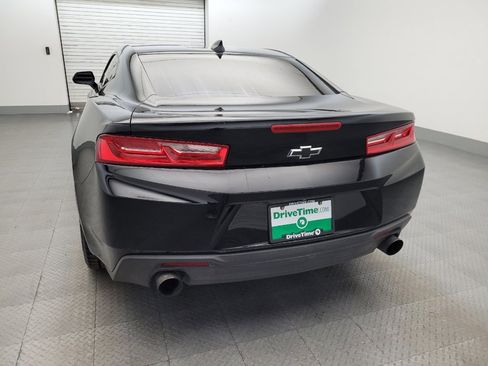 Used 2017 Chevrolet Camaro LT RWD image 6