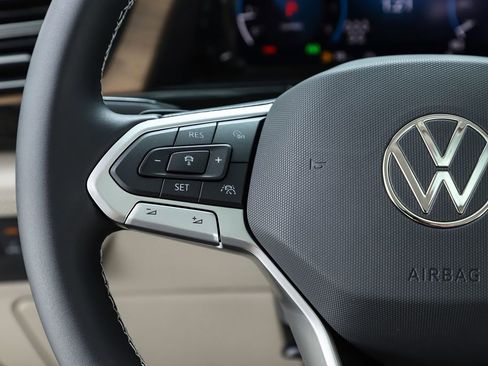 New 2026 Volkswagen Atlas SE image 60