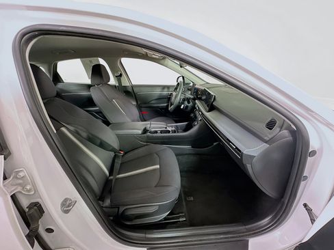 Used 2025 Hyundai Sonata SEL FWD image 32