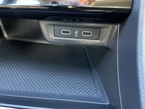 Used 2023 Volkswagen Jetta SE w/ Panoramic Sunroof Package image 17