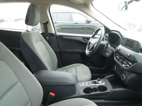 Used 2020 Ford Escape S image 11