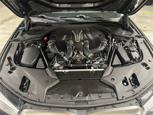 Used 2018 BMW M550i xDrive image 26