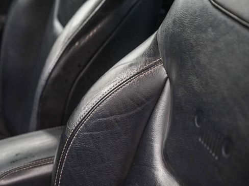 Used 2016 Jeep Renegade Limited image 19