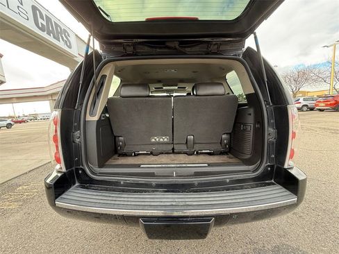 Used 2011 GMC Yukon Denali image 44