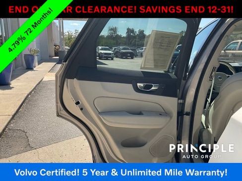 Certified 2023 Volvo XC60 B5 Ultimate w/ Protection Package Premier image 17