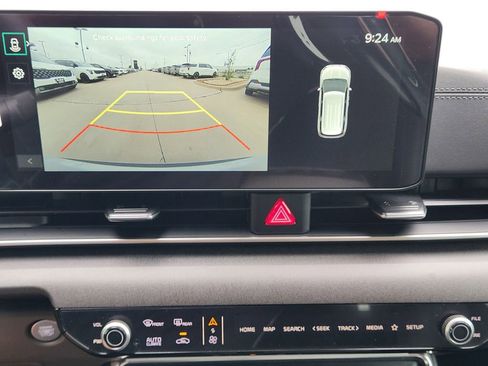 New 2026 Kia Carnival EX FWD image 15