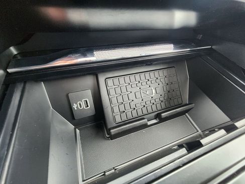 New 2025 Ford F150 Lariat w/ Equipment Group 502A High image 32