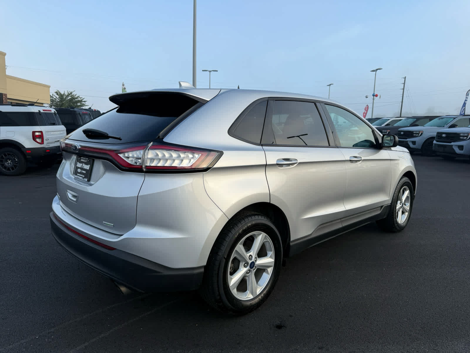 Used 2018 Ford Edge SE FWD image 20