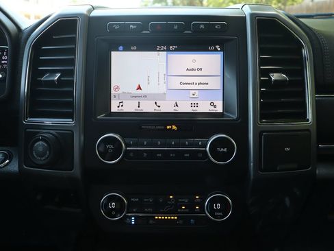 Used 2019 Ford Expedition Platinum AWD/4WD image 36