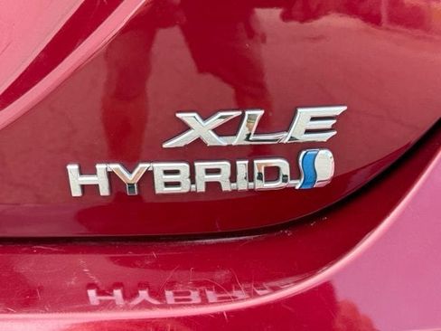 Used 2020 Toyota Camry XLE w/ Driver Assist Package FWD image 11