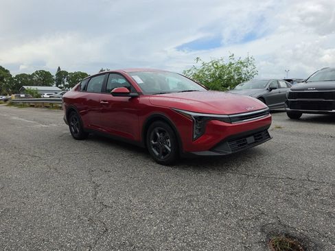 New 2026 Kia K4 FWD image 2