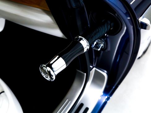 Certified 2019 Rolls-Royce Wraith RWD image 25