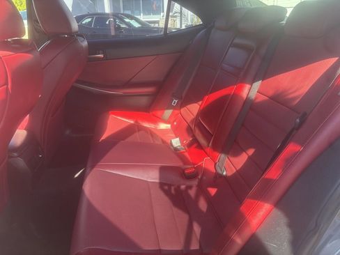 Used 2018 Lexus IS 300 image 27
