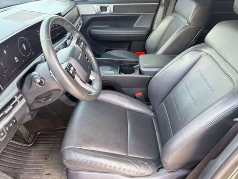 Used 2025 Hyundai Santa Fe Limited AWD/4WD image 5