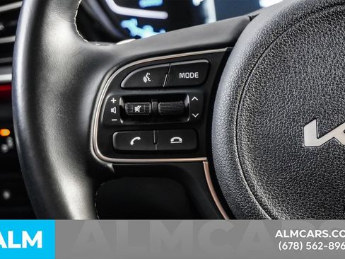 Used 2022 Kia Niro Touring Special Edition image 26