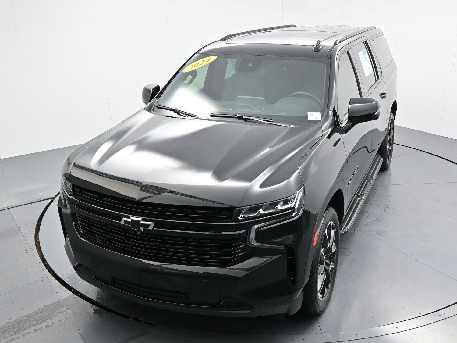 Used 2024 Chevrolet Suburban RST w/ Luxury Package AWD/4WD image 46
