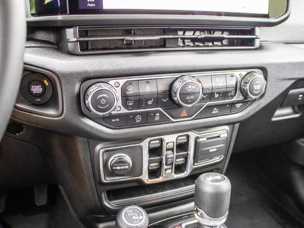 Used 2025 Jeep Wrangler Unlimited Sport AWD/4WD image 33