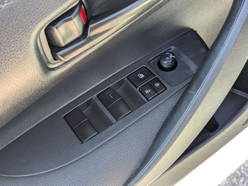 Used 2023 Toyota Corolla LE image 11