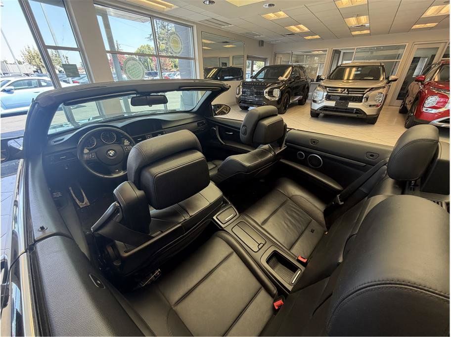 Used 2013 BMW M3 Convertible RWD image 27