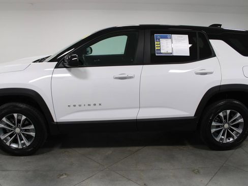 Used 2025 Chevrolet Equinox LT FWD image 6