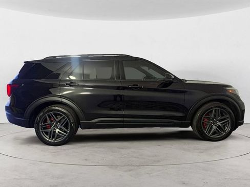 Certified 2025 Ford Explorer ST AWD/4WD image 6