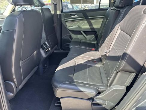 Certified 2022 Volkswagen Atlas SE w/ Panoramic Sunroof Package FWD image 11