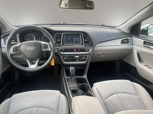 Used 2019 Hyundai Sonata SE FWD image 8