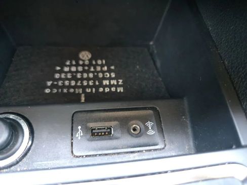 Used 2017 Volkswagen Jetta SE image 33