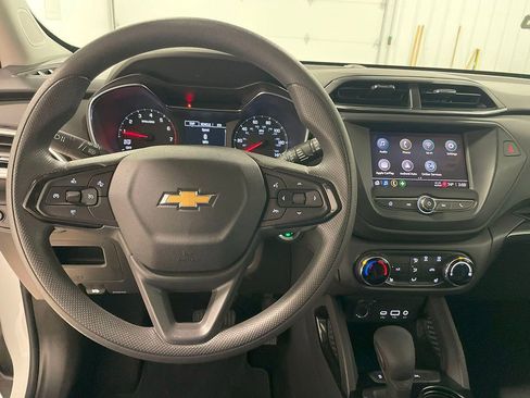 Used 2023 Chevrolet TrailBlazer LT image 37