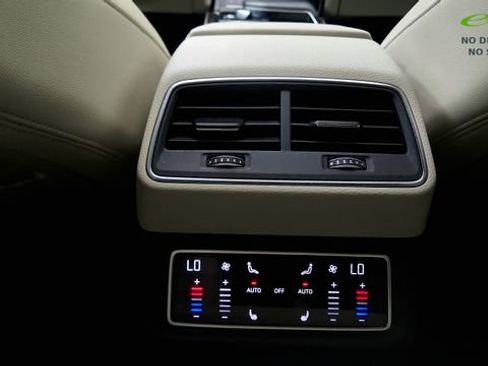 Used 2024 Audi Q8 e-tron Premium Plus w/ Premium Plus Package AWD/4WD image 56