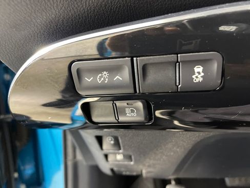 Used 2018 Toyota Prius Prime Premium image 30