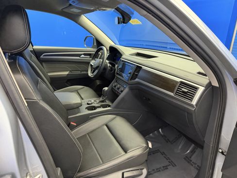 Used 2023 Volkswagen Atlas SE AWD/4WD image 24