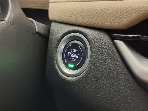 Certified 2024 Cadillac XT4 Luxury w/ Cold Weather Package image 23