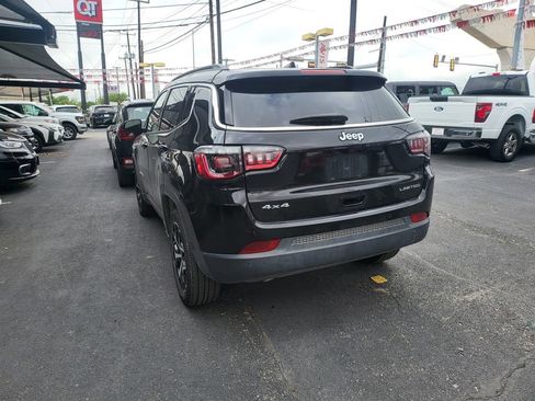 Used 2025 Jeep Compass Limited image 10