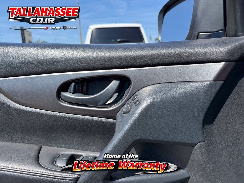 Used 2021 Nissan Rogue Sport S FWD image 14