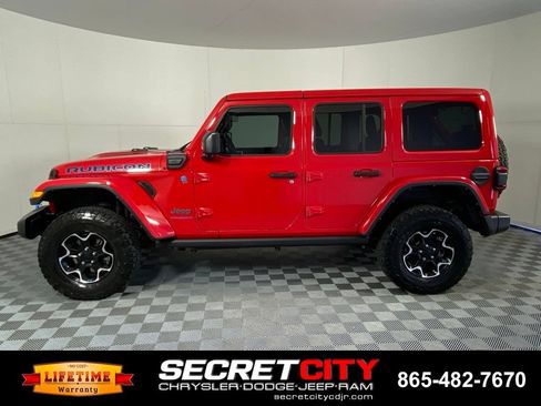 Used 2023 Jeep Wrangler Unlimited Rubicon 4xe w/ Cold Weather Group AWD/4WD image 4