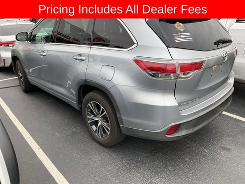 Used 2016 Toyota Highlander XLE FWD image 9